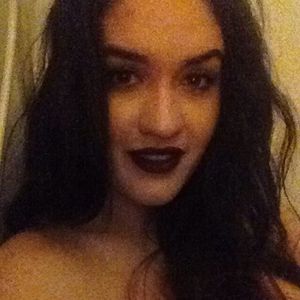 Meet your Posher, Aileen